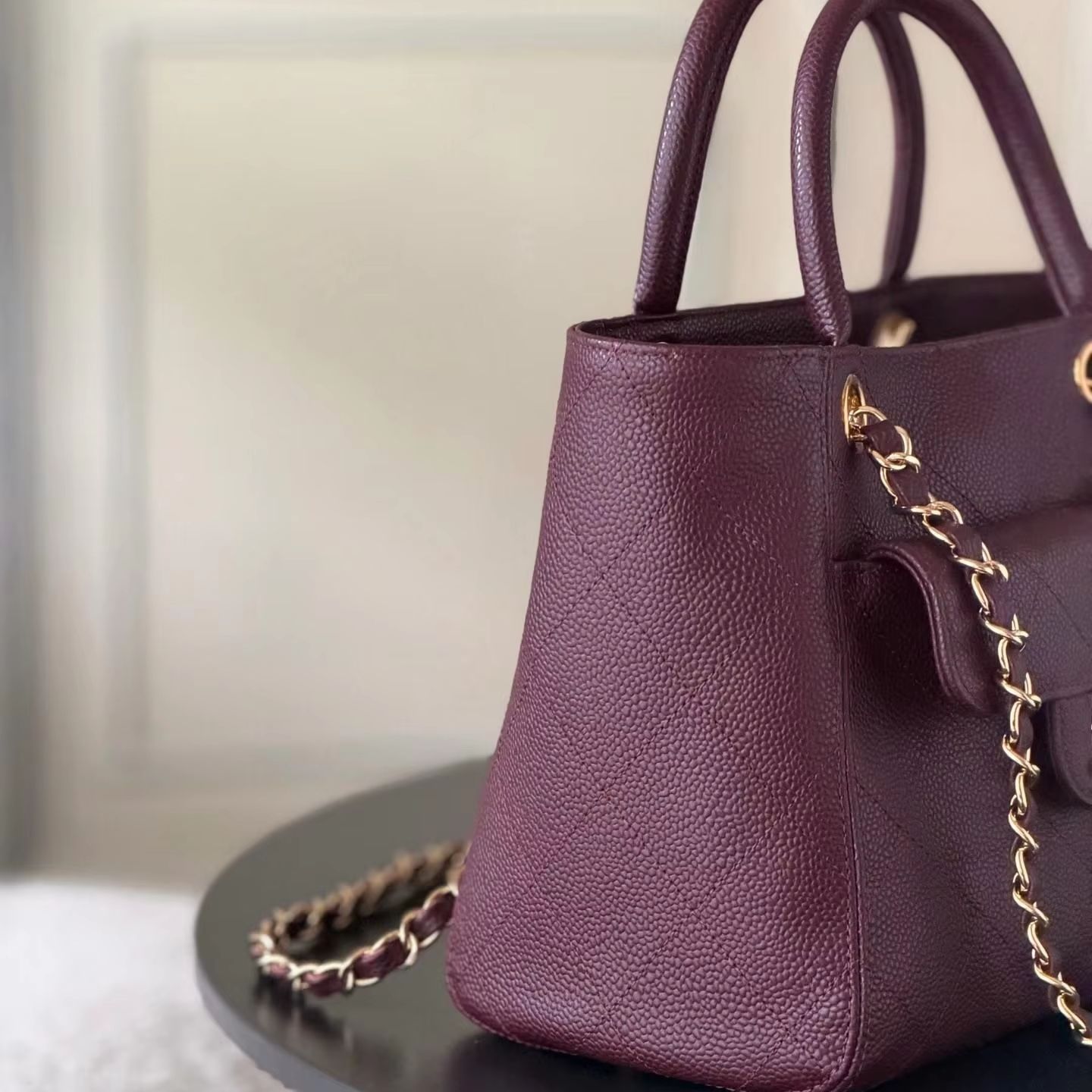 Women'S Work Bags Designer - กระเป๋าถือหนังลายควิลท์เพชรสีเบอร์กันดี พร้อมหูจับคู่และสายสะพายไหล่แบบถอดได้ ตกแต่งด้วยโซ่สีทองสองสี กระเป๋าถือสำหรับทำงานในฤดูใบไม้ร่วงที่ได้แรงบันดาลใจจากดีไซเนอร์หรู