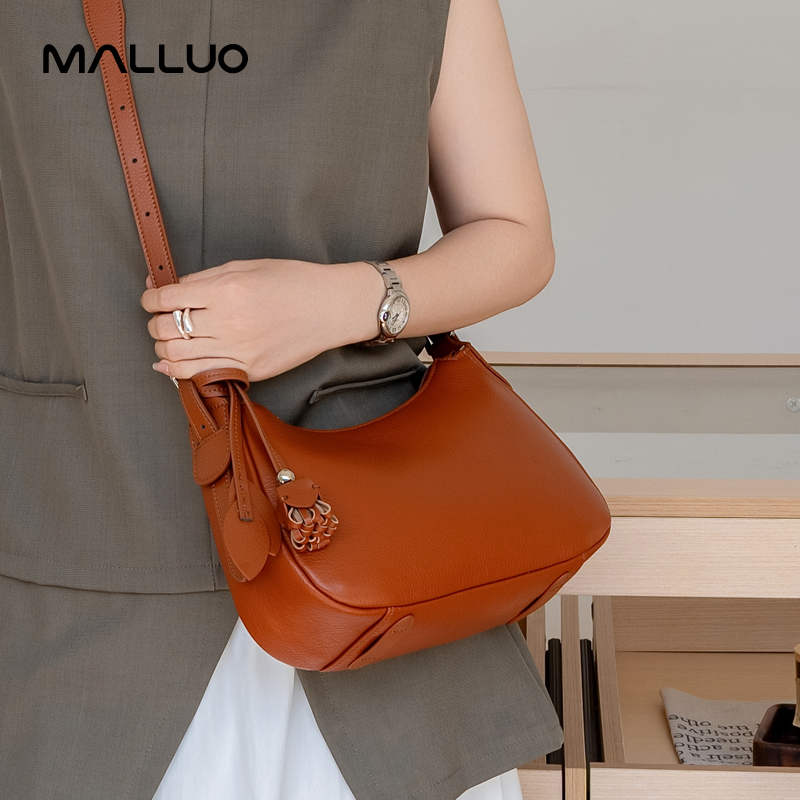 กระเป๋าหนังวัวแท้ทรงโฮโบสำหรับ - Hobo Bag Slouchy บทวิจารณ์และราคา