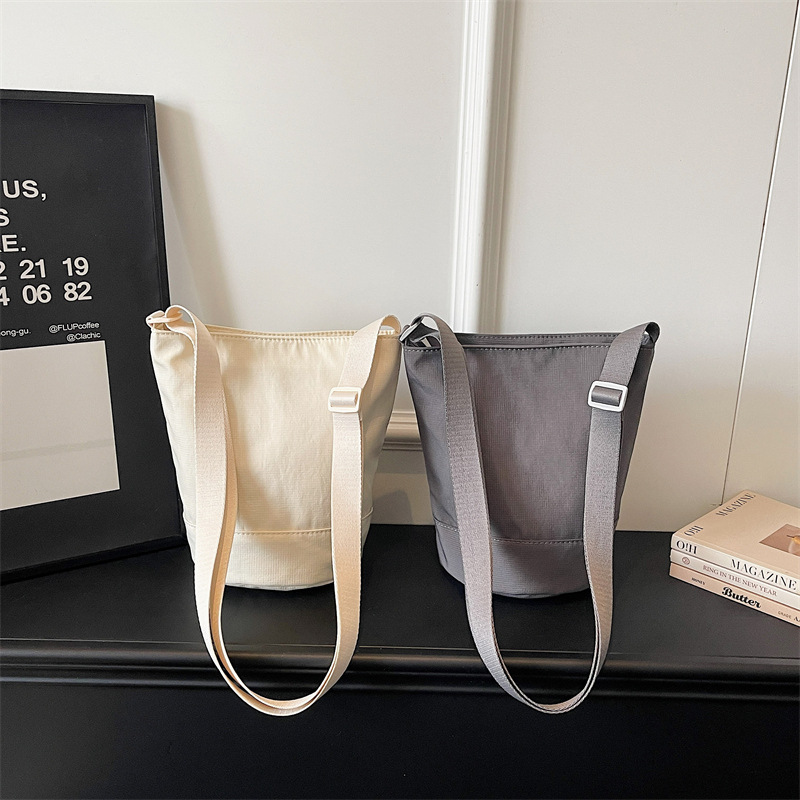 กระเป๋าถือแบบมีหูหิ้วพร้อมโลโก - Women'S Work Bags Designer บทวิจารณ์และราคา