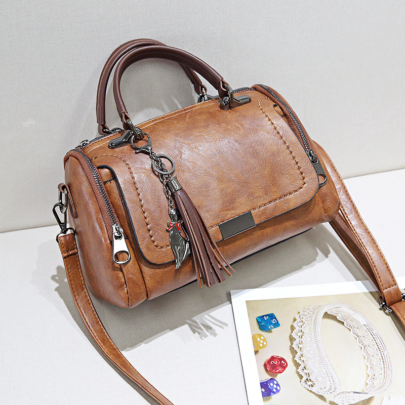 กระเป๋าถือตกแต่งพู่ yogodlns ก - Women Bags Guess บทวิจารณ์และราคา
