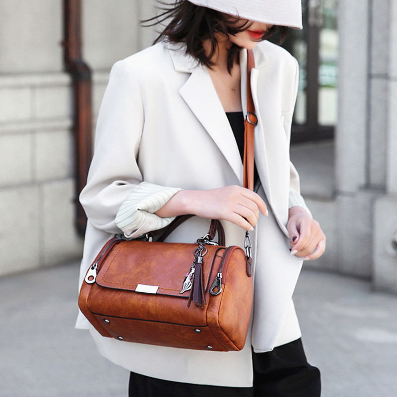 กระเป๋าถือตกแต่งพู่ yogodlns ก - Women Bags Guess บทวิจารณ์และราคา